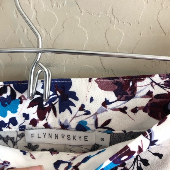 Flynn Skye Wrap it Up Skirt Light Flower - Picture 5 of 6